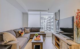 Minto - Modern Suite In King West Neighborhood